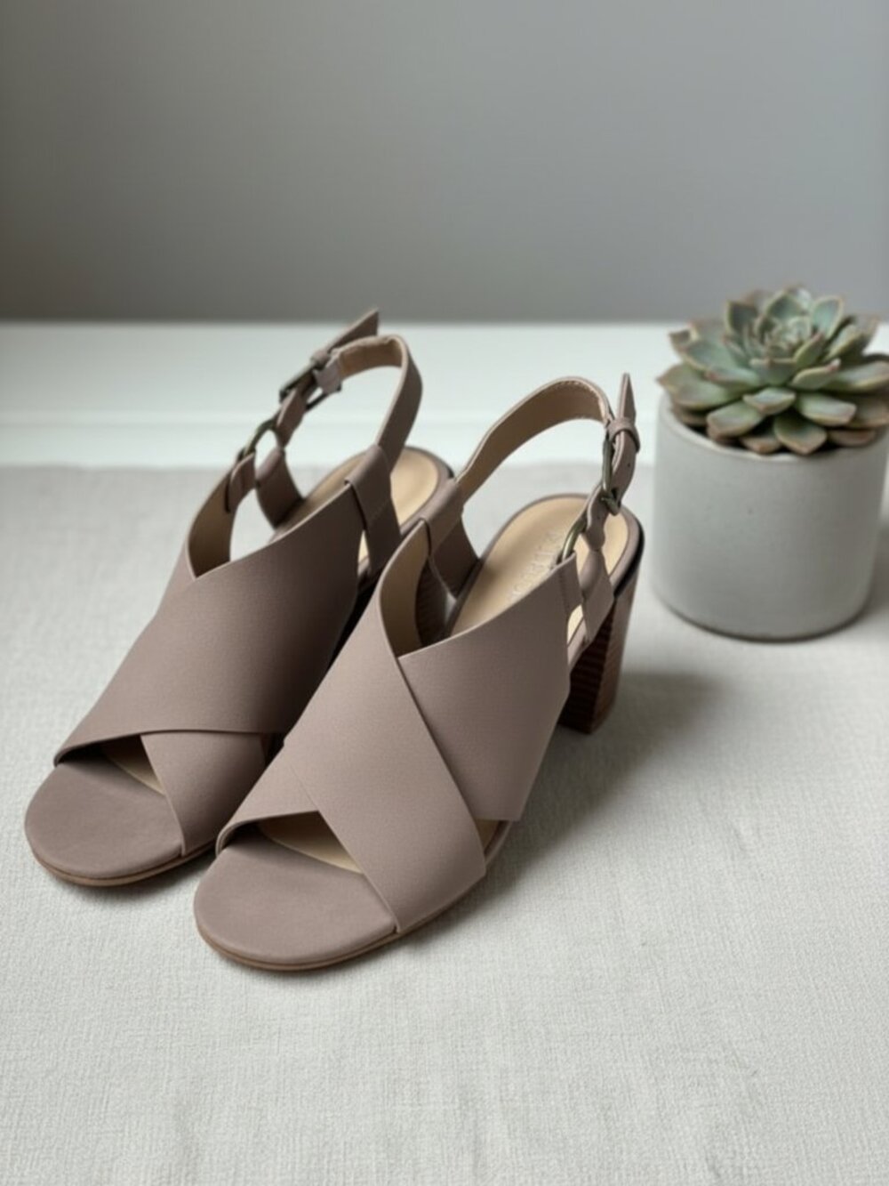 Market & Spruce Gisella Ring Block Heel Sandal in Taupe